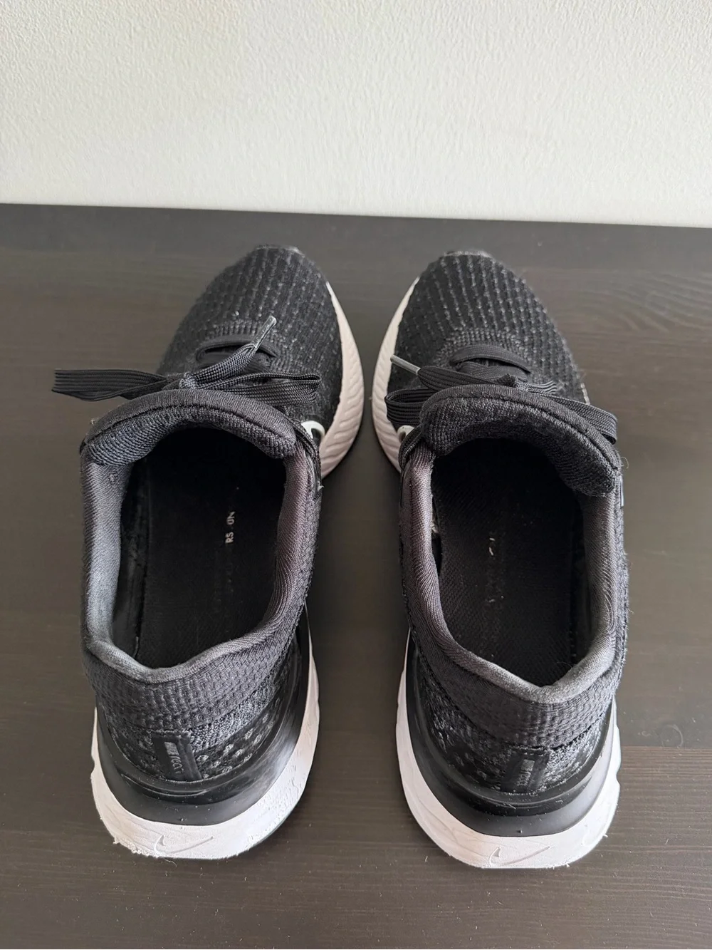 Nike Women’s React Infinity Run Flyknit 3 Black White Size 8.5